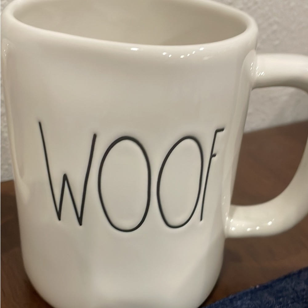 EUC Rae Dunn mug
